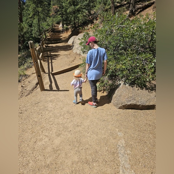 Champagne Taste On Beer In A Can Budget - Picture 2 of 7